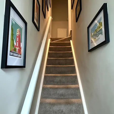 Retreat L Quiet And Close To Everything * Йорк