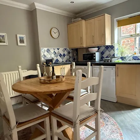 Дом отдыха Retreat L Quiet And Close To Everything Йорк